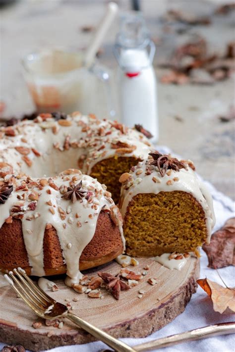 Recipe: Pumpkin Bundt Cake with Maple Cream
