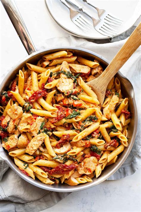 Recipe: This Tuscan Chicken Pasta dish gets a boost from lots of garlic and lemon juice