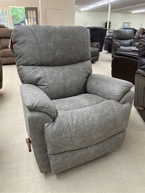 Recliners for sale louisville ky. Yard Sale this Friday & Saturday! Mark your calendars! 📅 Friday, July 7th - Saturday, July 8th ⏰️ 8:00 AM - 2:00 PM 🏡 4508 Samara Drive, Louisville, KY, 40219 I am the living infomercial of "Too Much Stuff, Not Enough Space!" Lots of prices from my last sale have been reduced, and reasonable offers are welcome! 