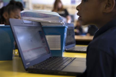 Recognizing fake news now a required subject in California schools