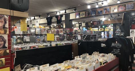 Record growth: Vinyl specialty shops on the rise in …