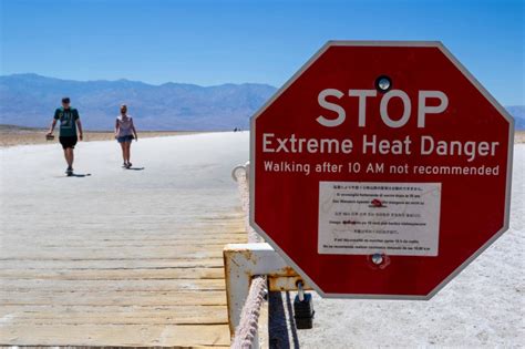 Record-setting heat draws tourists to Death Valley