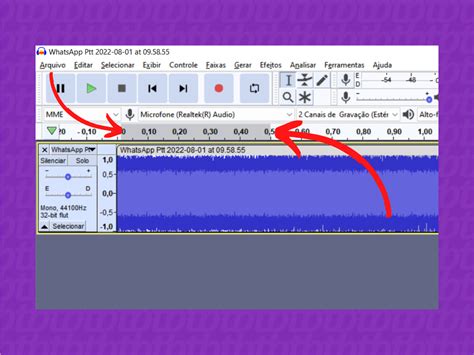 Recortar audio. Pick your mic by navigating to Audio Setup > Recording Device in the top toolbar and selecting your preferred mic. To start recording, click Record (a red button) on the top toolbar, or press the R key. Audacity is now listening, so speak into your mic. If you wish to pause the recording, click the Pause button or press P. 