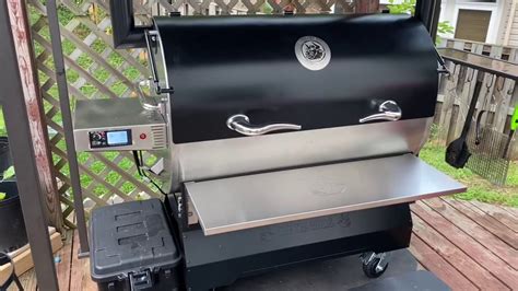 Rectec 2500. Our Products RT-2500 BFG Wood Pellet Grill | Support RT-2500 BFG Dimensions and Weight recteq support Weight: The RT-2500 BFG weighs 560 pounds before adding pellets. RT-2500 BFG Dimension Chart Front: RT-2500 BFG Dimension Chart Side 1: RT-2500 BFG Dimension Chart Side 2: RT-2500 BFG Dimension Chart Back: RT-2500 Dimension Chart Inside: 