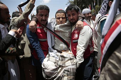 Red Cross says an exchange of over 800 Yemen war prisoners held by Houthi rebels and the Saudi-led coalition is underway
