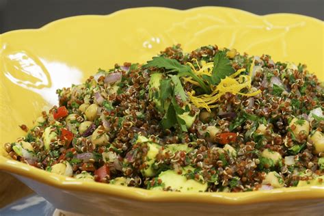 Red Quinoa, Avocado, and Chickpea Salad - Jazzy Vegetarian