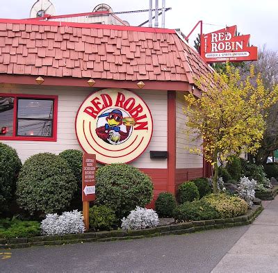 Red Robin to close original Seattle location March 21