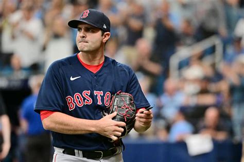 Red Sox’s Richard Bleier says fans at Camden Yards threw beer, spat into bullpen Tuesday; Orioles ejected 2 fans