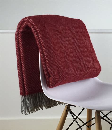 Red Throw for Couch - Etsy Sweden