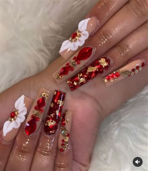 Red and gold quinceanera nails. Create a Gorgeous Rose Gold Quinceanera Theme. Color Scheme You can go strictly rose gold, and only use that color. You can opt for white and rose gold, or rose gold, gold and pink for very soft and beautiful vibe. Black and rose gold works for a high contrast look. For a very unique look, consider pairing rose gold with emerald green or navy blue. 