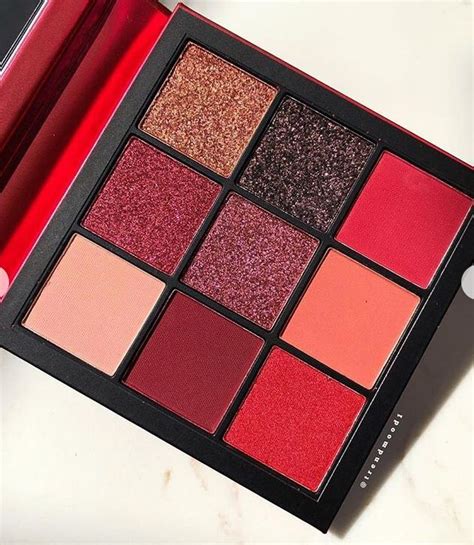 Red eyeshadow palette. May 12, 2020 · 2. Afflano Red Orange Eyeshadow. This palette includes warm-tone eyeshadows that’ll make it look like the sun is setting around your eyes. It includes 15 colors total, including a bright red, a ... 