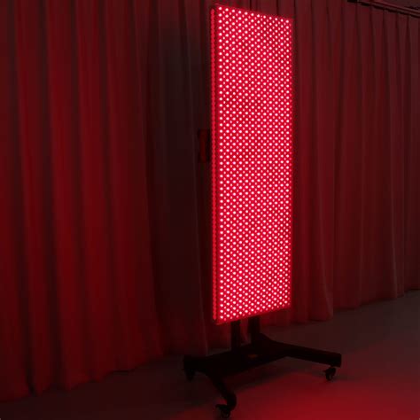 Red light panel. DA VINCI 220i LED PANEL SPECS. LED TYPES: GaAIAs Light Emitting Diodes. MODEL: Da Vinci 220i LED Panel. WAVELENGTHS: 633nm / 810nm / 850nm / 940nm. AMP DRAW: 4.2. RADIANCE: 220 mW/cm2 at 6" away from LEDs. 