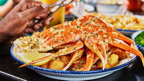 Red lobster crab feast price. To view the complete Red Lobster menu or find a restaurant location, visit Red Lobster's website. *Available at participating locations in the U.S. (excluding PR); price $10 in NY Times Square ... 