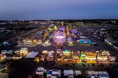 Red river fair. Jul 6, 2022 · The Red River Valley Fair will kick off Friday, July 8 and run through July 17 at the Red River Valley Fairgrounds in West Fargo. The Midway will be open each day Monday through Thursday at 1 p.m ... 