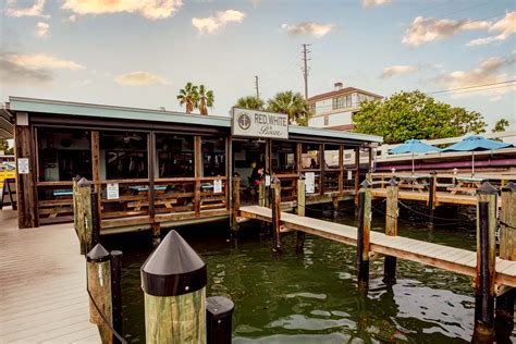Red, White & Booze is a delightful seafood and sandwich bar located in the gorgeous town of St Pete Beach in Florida. The establishment is nestled in the heart of the town, making it an ideal spot for locals and tourists alike to grab a bite and relax.