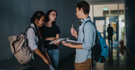 veodersti.rgarabwor.edu.pl. 