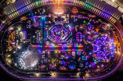 Reddit - EDC Las Vegas. EDC is an electronic dance music and art festival presented by Insomniac Events since 1997. The flagship event, EDC Las Vegas, is a 3 night event held at the Las Vegas Motor Speedway in Nevada with over 170k attendees nightly. EDC is known for it's various genres of electronic music with …. 