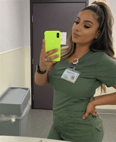 r/GoneWildScrubs A community where Female Redditors in Nursing or the Medical field can show their nude or partially nude bodies. No Halloween costumes; submissions are for real medical professionals only.