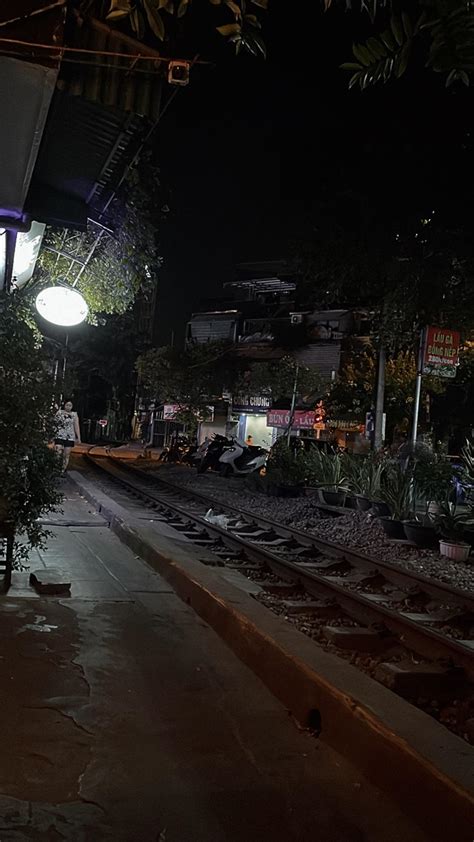 Reddit hanoi.  Post related things & feel free to ask the communit...