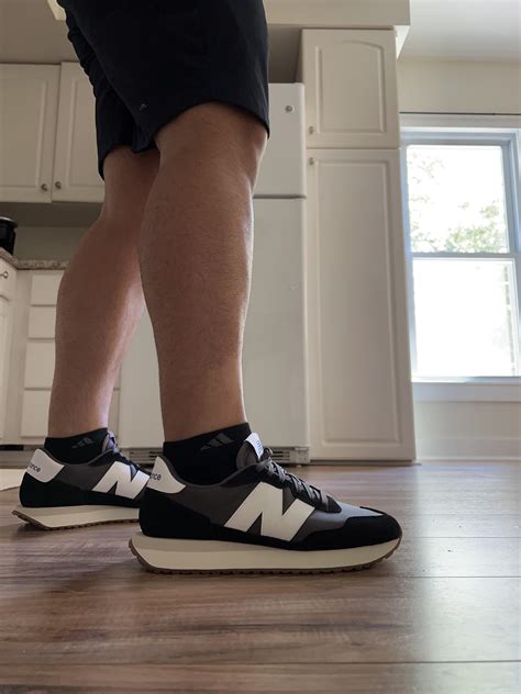 Reddit new balance. I went and tried some 990v6 recently. I usually wear 11.5 in almost everything I wear. the only shoes I have had to size down .5 size were the NB 550 and the 990v6. And in the 990v6 I also had to go to the wide (2E) size. • 1 yr. ago. For the 990v6 I went half size down because I felt they run long. Sneaker_HeaD_157. 