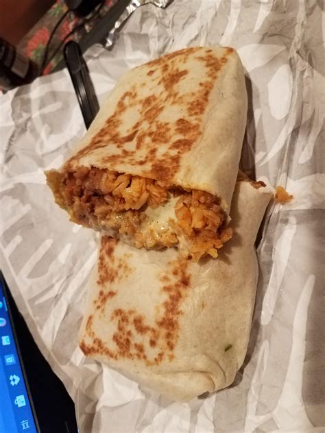 Reddit tacobell. Grilled cheese burrito! I think it’s still on the menu 🤤. beefy five layer no beans add rice (easy) three cheese blend and creamy jalapeno. Beefy melt burrito, sub beef for potato, grilled, and rice on the side. Cheesy bean and rice burrito fresco style, add lettuce, onions, Guac. Sub beans for black beans. 