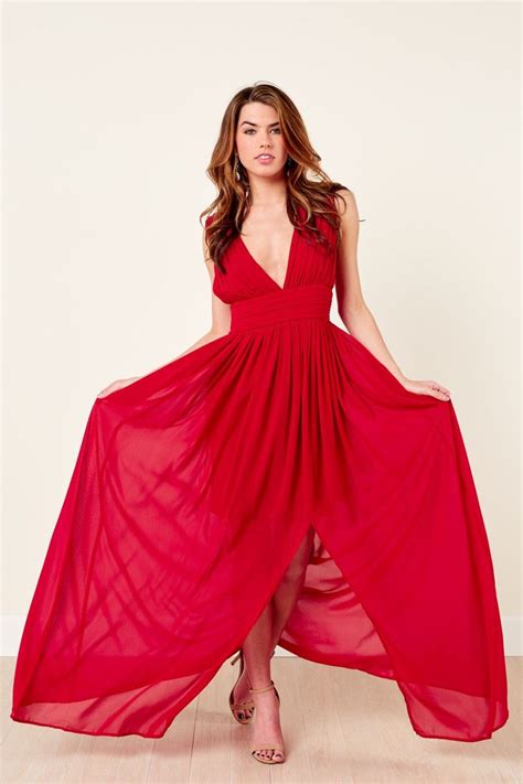Reddress boutique. Red Dresses for Women. Be unmissable in a red dress this season. Try a bright red maxi dress with ruffles for a formal occasion, wear a bold, off-the-shoulder scarlet style on holiday, or experiment with a burgundy velvet number instead of your favorite little black dress for a styling twist at your next party. Find our pick of the hottest red ... 