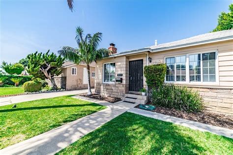 2 beds, 1 bath, 920 sq. ft. house located at 5168 W 131st St, Hawthorne, CA 90250 sold for $825,000 on Apr 19, 2022. MLS# SB22027048. Wiseburn Diamond In The Rough!