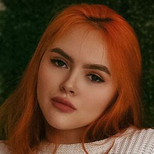 😈 Redhollyberry Onlyfans Leaked (SEX)