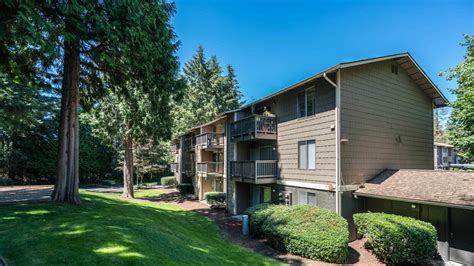 Redmond court apartments bellevue. Apt. 0JJ-132eaves Redmond Campus. 2 beds • 1 bath • 883 sqft • Available Furnished • Renovated Package II. Starting at. $2,610 / 14 mo. lease. Furnished starting at $ 4,010. Available. 