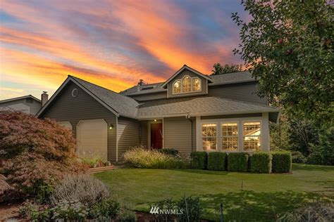 Redmond wa homes for sale. Find single story homes for sale in Redmond WA. View listing photos, review sales history, and use our detailed real estate filters to find the perfect home. 