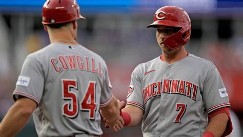 Reds hold off Royals 5-4 to give Brandon Williamson first big league win