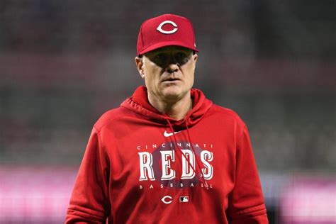 Reds manager Bell misses game with minor medical procedure