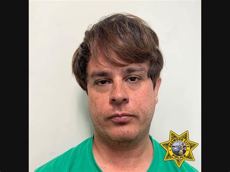 Redwood City man arrested for allegedly trying to meet minor for sex