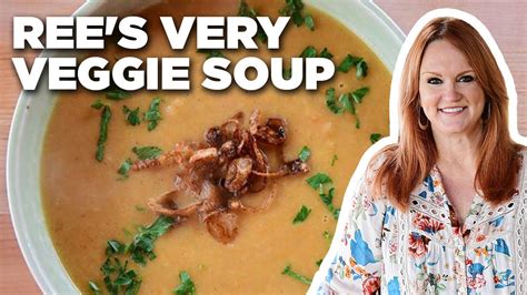 Ree drummond vegetable soup. Directions. Watch how to make this recipe. To begin, dice the onion. Melt the butter in a large pot or Dutch oven. Throw in the onion and cook until translucent. Now dump in the diced tomatoes and ... 