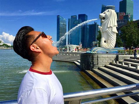 Reed Oscar Instagram Singapore