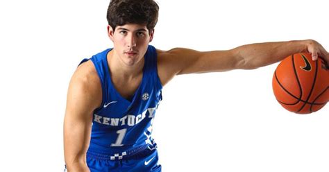 Reed sheppard haircut. The SEC Freshman of the Year Award was first given out by the coaches in 2001, and Reed Sheppard is the 11th Kentucky player — and 10th during John Calipari’s tenure as head coach — to win ... 