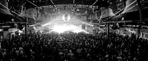 Reelworks. On Saturday, May 14th we celebrate our 6 year anniversary with the music legend that started it all off for us! John Digweed returns for an unprecedented 4th “Warehouse Experience” following his last soldout solo show in 2019. Passionately conquering electronic music globally on every possible front for the last 3 decades plus, he continues ... 