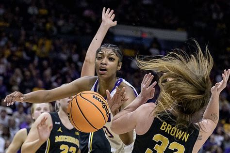 Reese, LSU top Michigan in 2nd round of March Madness