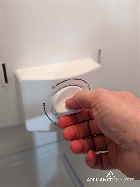 Refrigerator thermostat not working.  Control the temperature of refrigerator, disp...