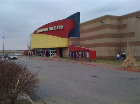 Regal movie theater lawrence ks. Regal Hollywood & ScreenX - Topeka. Hearing Devices Available. Wheelchair Accessible. 6200 SW 6th Avenue , Topeka KS 66615 | (844) 462-7342 ext. 1508. 0 movie playing at this theater today, April 11. Sort by. Online showtimes not available for this theater at this time. Please contact the theater for more information. 