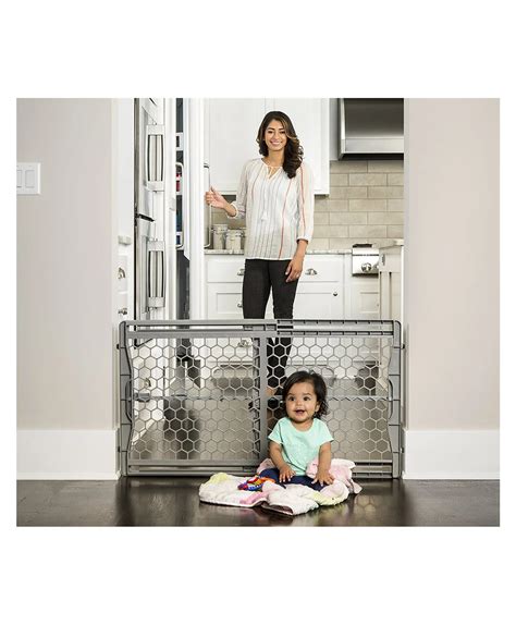 Regalo Easy Fit Plastic Adjustable Extra Wide Baby Gate