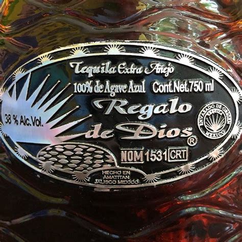 Regalo de dios tequila. Marbete is from 2019. Color: slightly dark yellow. Aroma: piloncillo, butterscotch, slightly acidic, sweet cooked agave, also some slight green vegetable notes, the agave sweetness is like the cooked agave piña still in the oven. Slight oxidized copper smell that goes away after 15 minutes. Very slightly astringent. 