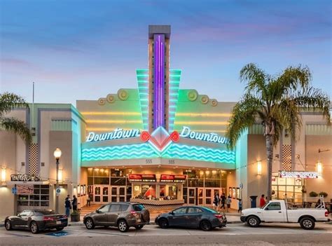 Located in the sprawling Ventura College area of Ventura, Regency Buenaventura 6 offers a relaxing moviegoing experience with six auditoriums. This contemporary theater …. Regency buenaventura 6 ventura