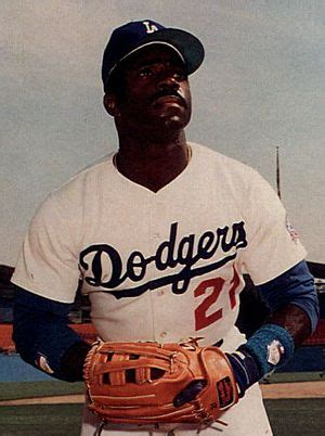 Reggie Williams (1990s outfielder) - Wikipedia