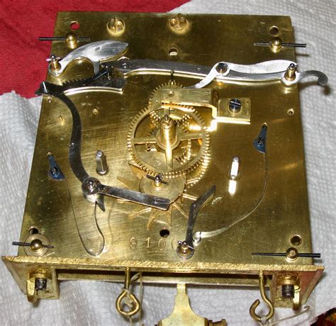 Regulator clock movement.  =>REASONABLE PRICES AND FAIR SHIPPINGEMAIL ME FOR POSSIBLE COMB...