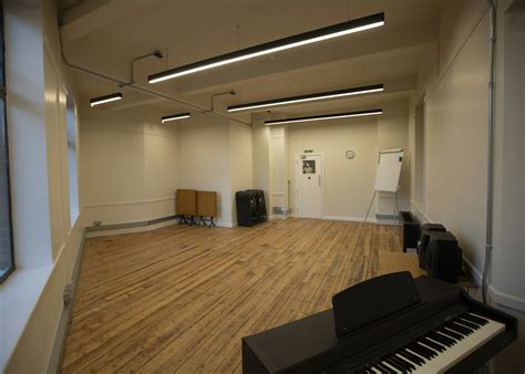 Rehearsal space. Rehearsal Spaces. How practice spaces work on Peerspace. Peerspace is the easiest way to book unique spaces for rehearsal. We also have spaces for productions and events. Inspiring spaces. Every day we uncover new, creative spaces perfect for your practice space — from neighborhood … See more 