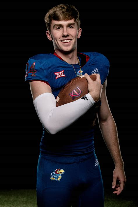 Reis vernon. Oct 5, 2022 · Reis Vernon. The Jayhawks have not punted a great deal this season, and when they have it feels like Reis has been better than last year, though I am not sure the stats bear that out. On Saturday ... 