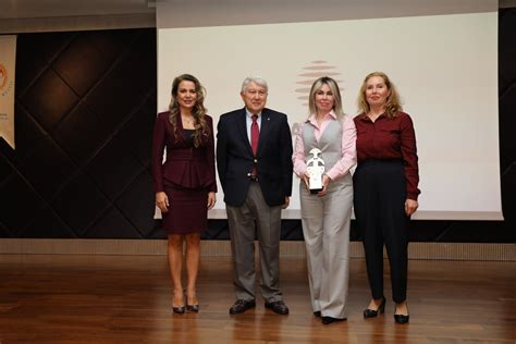 Rektör Prof. Dr. Özlenen Özkan ’Yılın Kadını’ seçildi