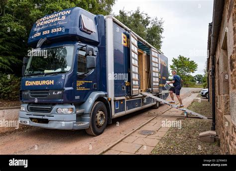 Removals lorry hi-res stock photography and images