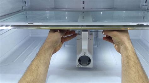 How to REMOVE and CLEAN Bottom Glass Shelf in SAMSUNG Refrigerator This is the refrigerator in the video: https://bestbuy.7tiv.net/4doorflex#samsung #refrige.... 